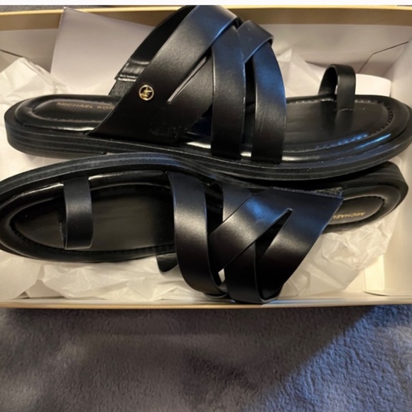 MK sandals - Picture 1 of 4